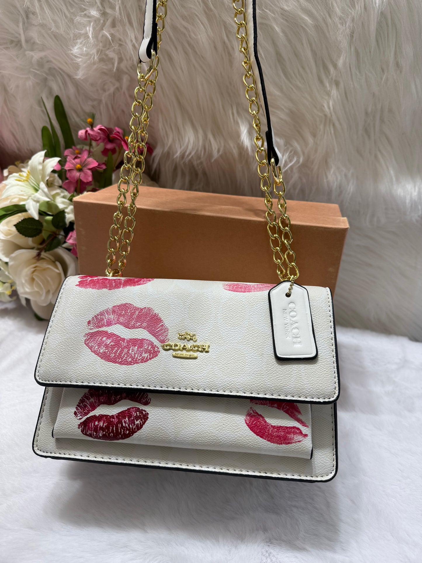 Coach Klare kiss 💋